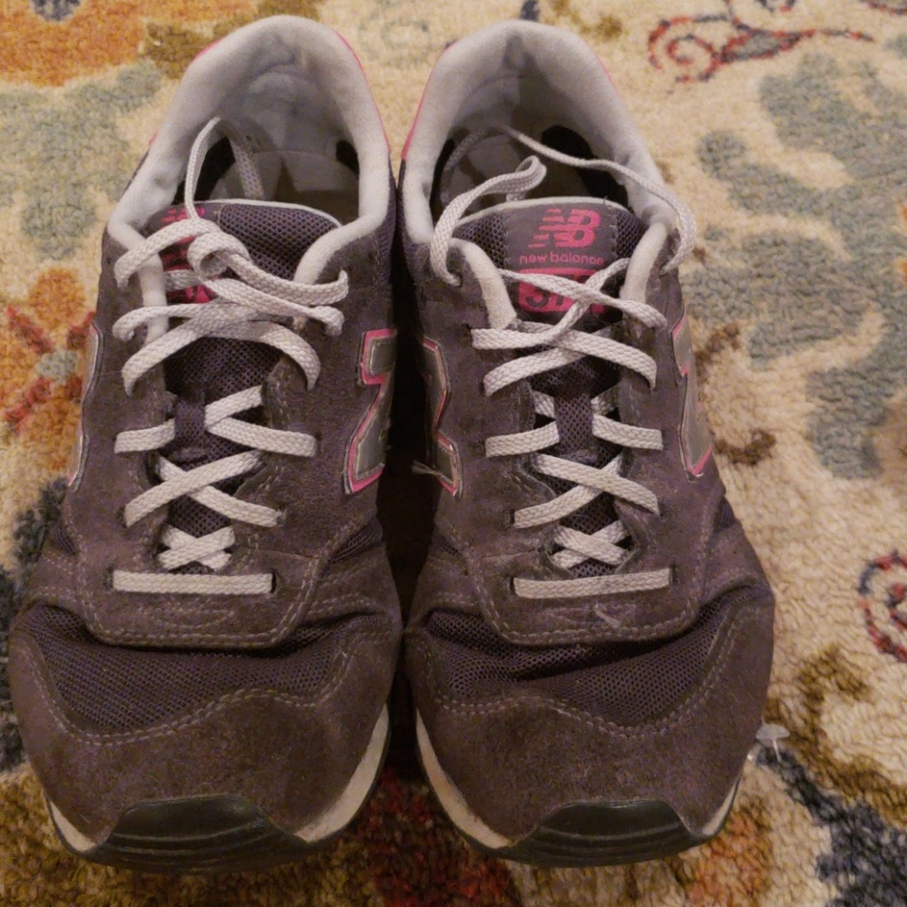 Shoes - Picture 2 of 6